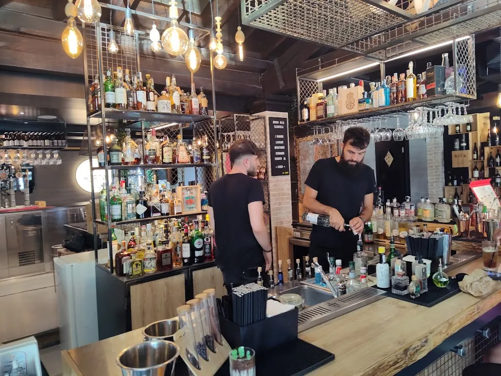 Roberto Ortega_Horta Grill Bar_Tarquinia_review