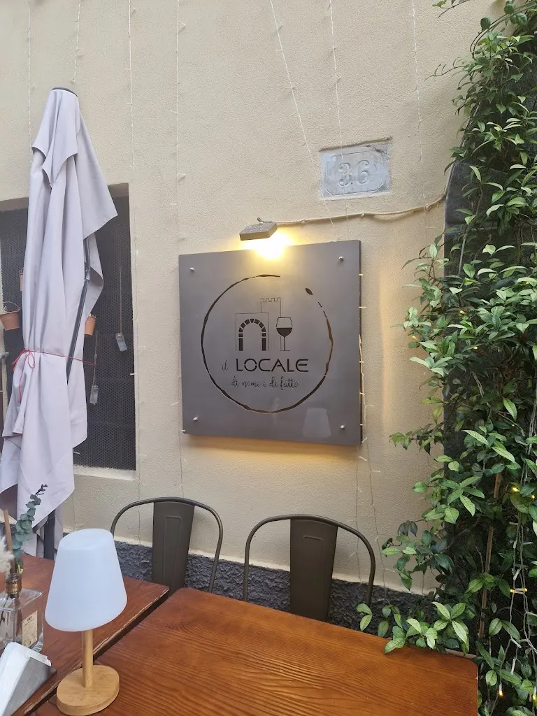 Sean pd_IL LOCALE di nome e di fatto_Tarquinia_review