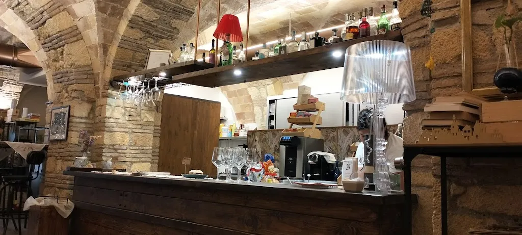 IL LOCALE di nome e di fatto_Tarquinia_slider_image_3