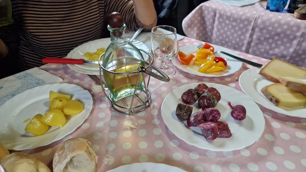 Menu_Novallet Thuegaz Anna Maria_Emarese_immagine_1