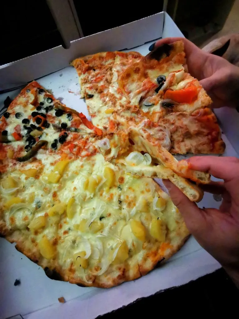 Lucrezia Formai_Pizza A Spicchi_Valcanneto_review