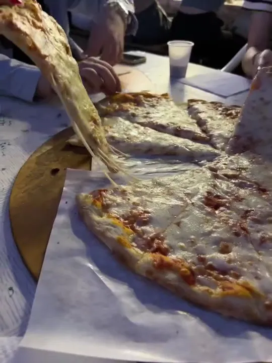 Pizza A Spicchi restaurant in Valcanneto