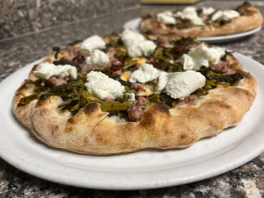 Max Enopizzeria_Vallerano_slider_image_3