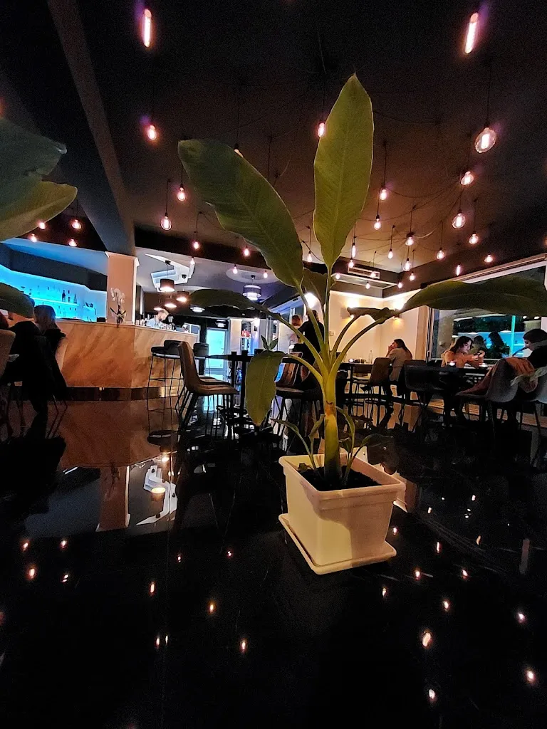 Sarah_Marmo lounge_Valmontone_review