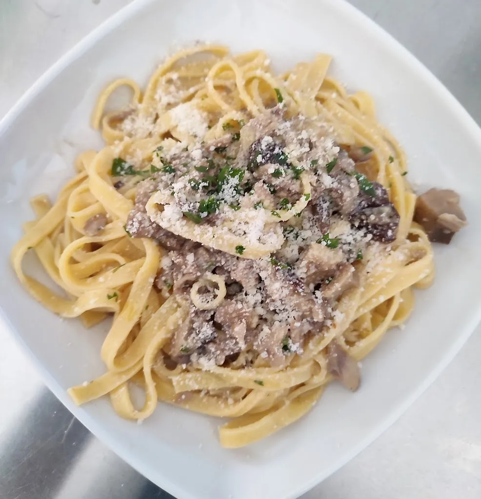 Mani in Pasta restaurant in Vicovaro