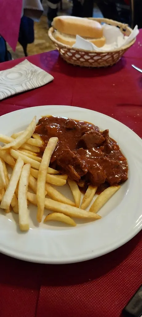 Lara Zanellato_Pizzeria Trattoria Bar Cacciatori_Fénis_review