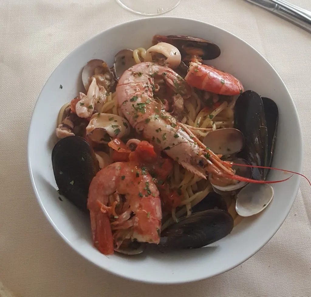 Pizzeria Trattoria Bar Cacciatori_Fénis_slider_image_3