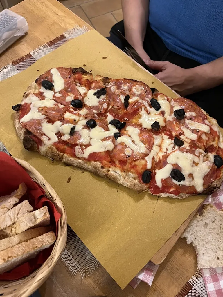 Sasha Barnes_Vignò - Piccola Trattoria Vignanellese - Pizzeria_Vignanello_recensione