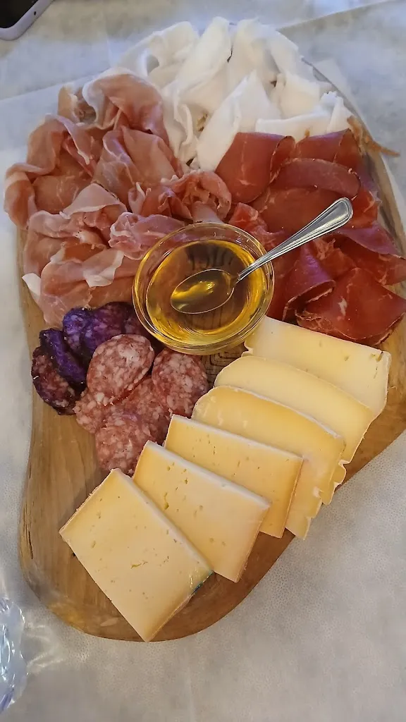 Elisa Mancini_Bar Trattoria Des Alpes_Fénis_review