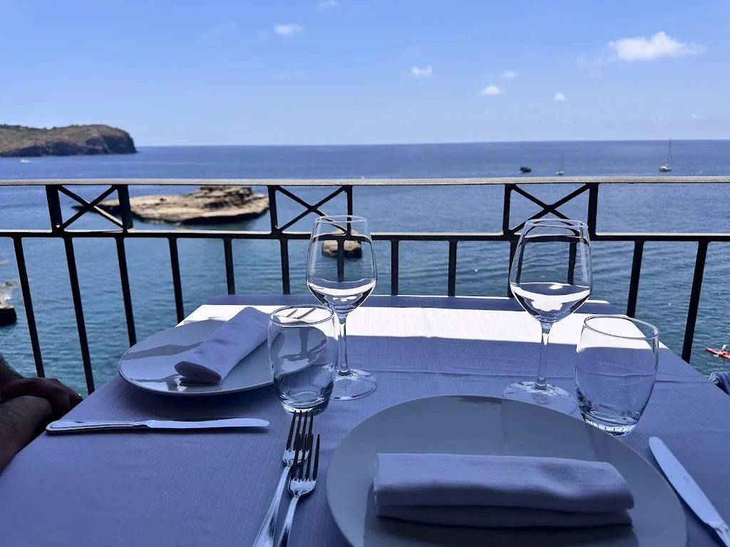 Nour Elaraby_La Terrazza di Mimi_Ventotene_review
