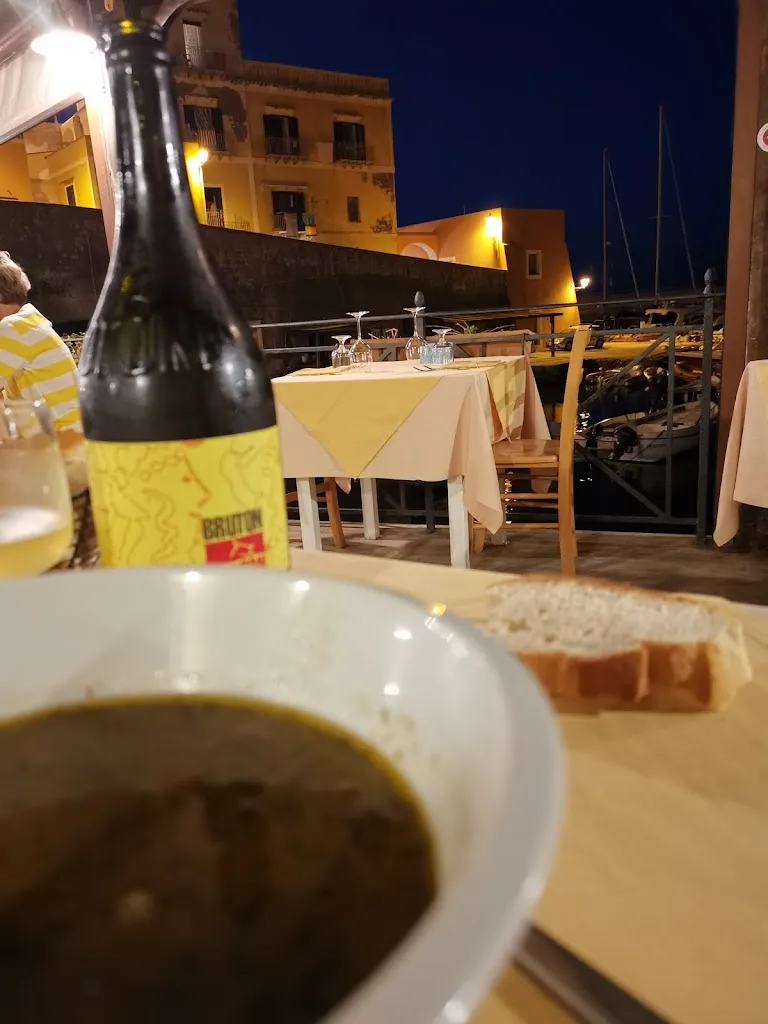 Dario Macario _Ristorante Da Benito_Ventotene_review