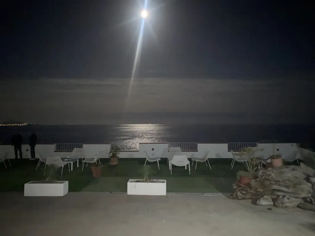 Nadeekantha Nishshanka_Hotel Borgo Cacciatori_Ventotene_review