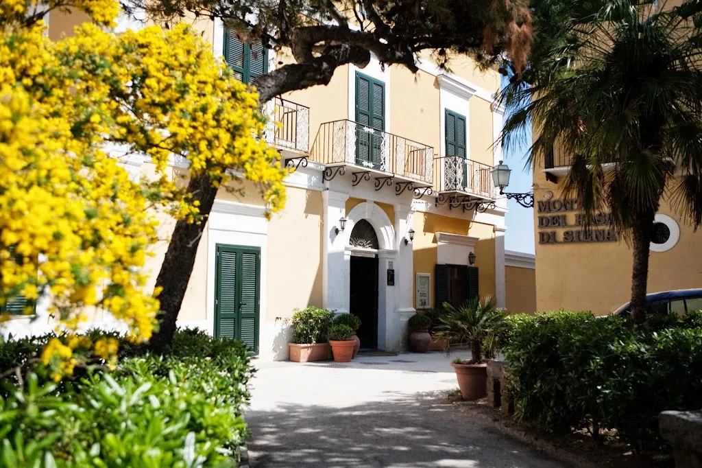 Hotel Borgo Cacciatori_Ventotene_slider_image_1