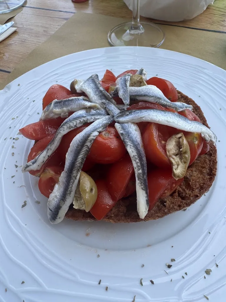 Simone Mulattieri_La lampara_Ventotene_review