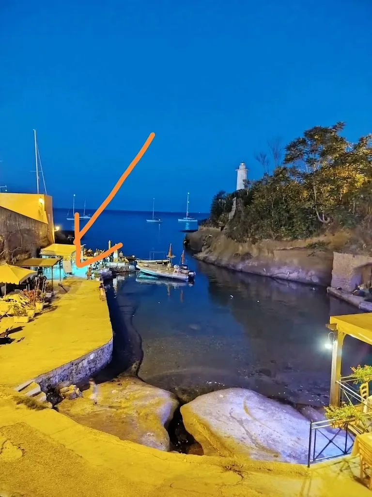 Maria Letizia Lorenzini_La cambusa_Ventotene_review