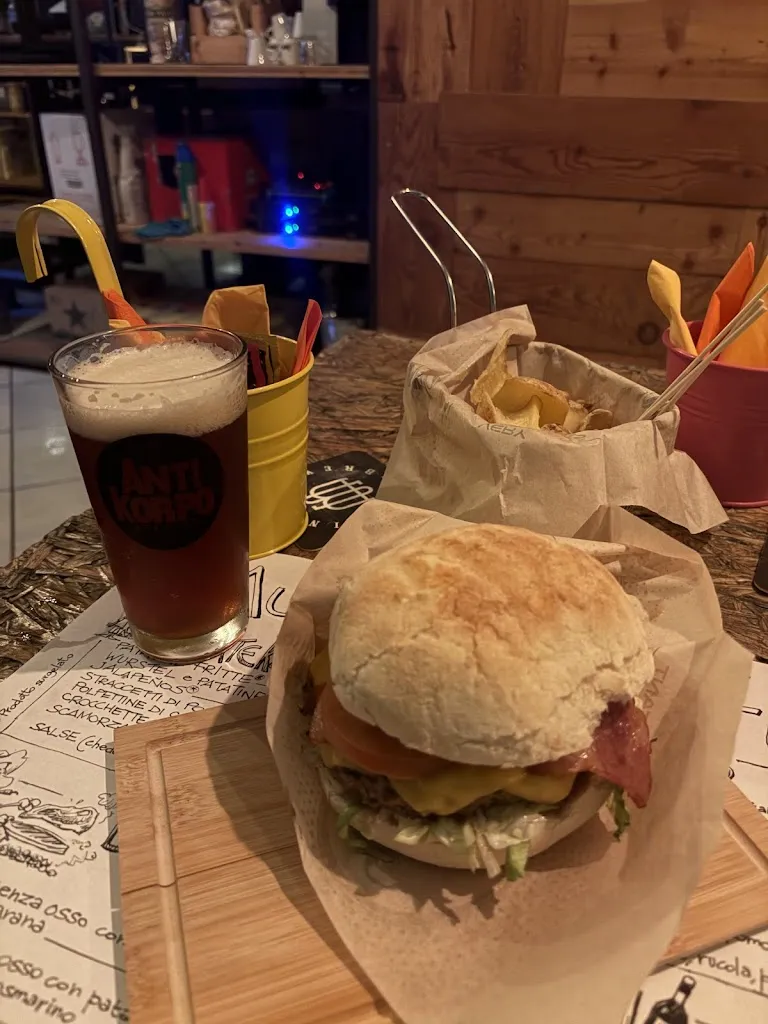 Nikolay Genov_Hobo_Ventotene_review