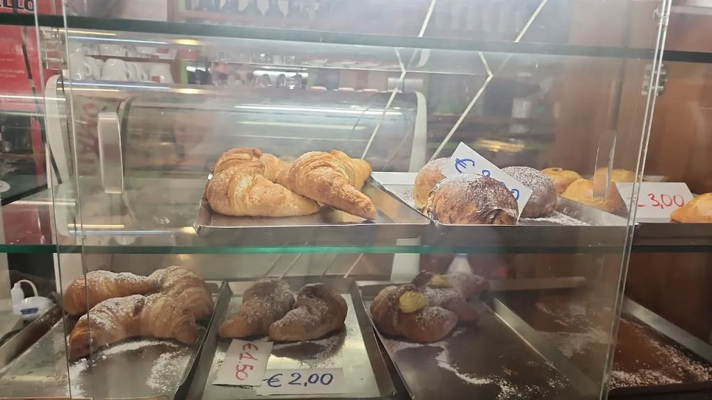 Claudio Lescano_Antico Forno Aiello_Ventotene_review