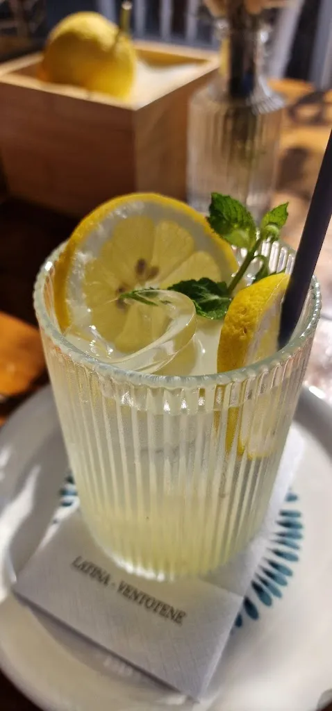 Michaela Gehrmann_Cifra a mare_Ventotene_review