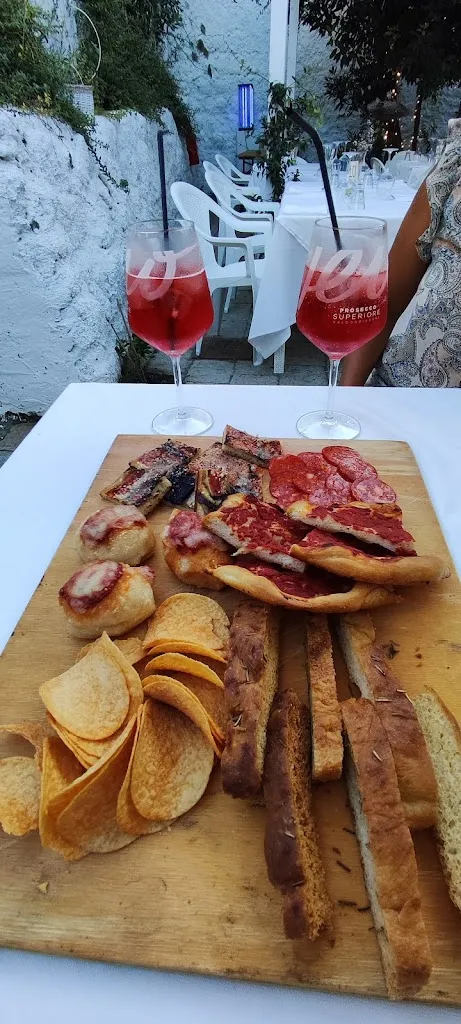 Garden Aiello_Ventotene_slider_image_2