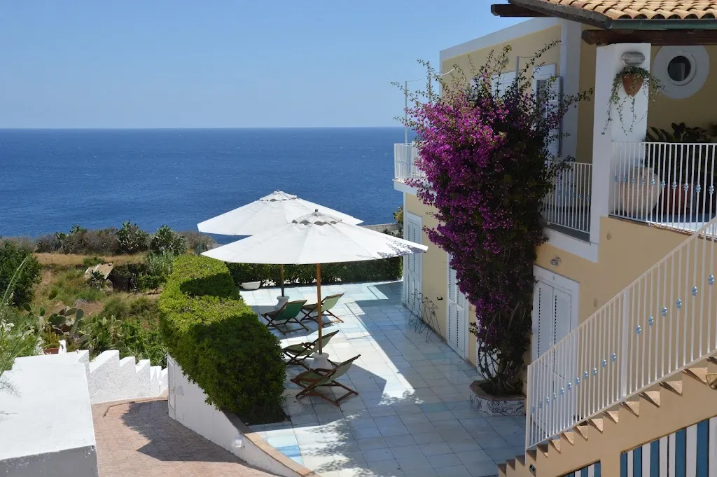 Hotel Agave & Ginestra restaurant in Ventotene