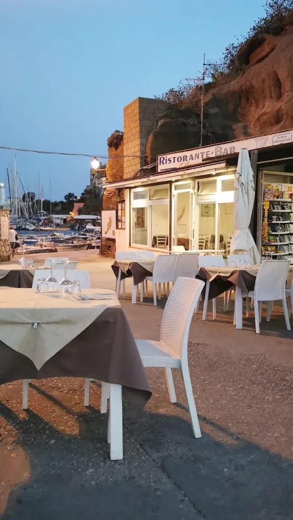Bar L’Aragosta restaurant in Ventotene