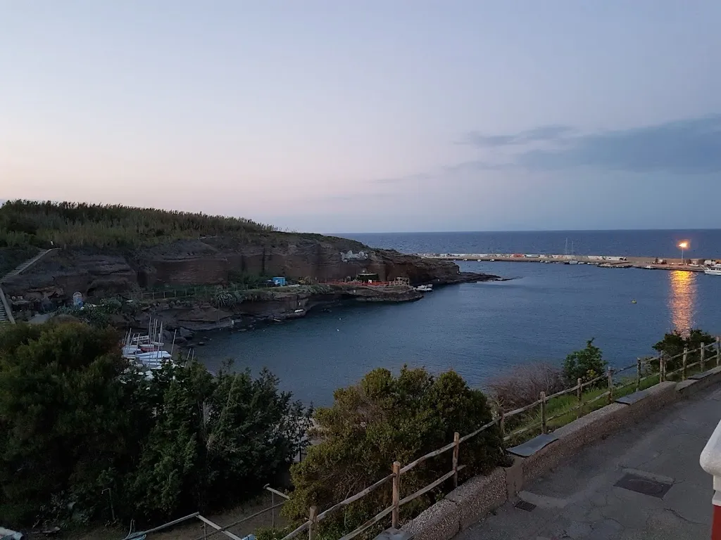 Pensione Ristorante Isolabella Antonio_Ventotene_slider_image_2