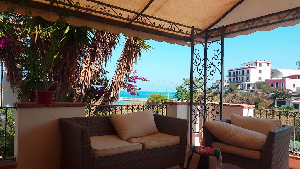 Hotel Relais Cala dei Romani_Ventotene_slider_image_1