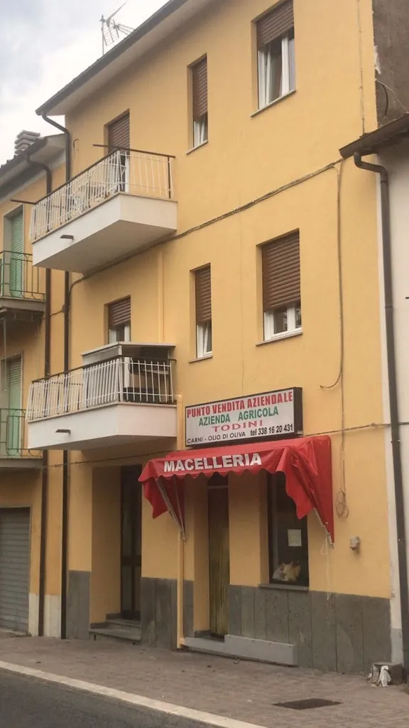 Macellaria aziendale Todini_Villa San Giovanni in Tuscia_slider_image_2