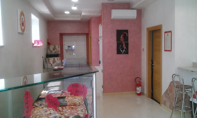 Pizzeria Il Pomo Ghiotto restaurant in Villa San Giovanni in Tuscia