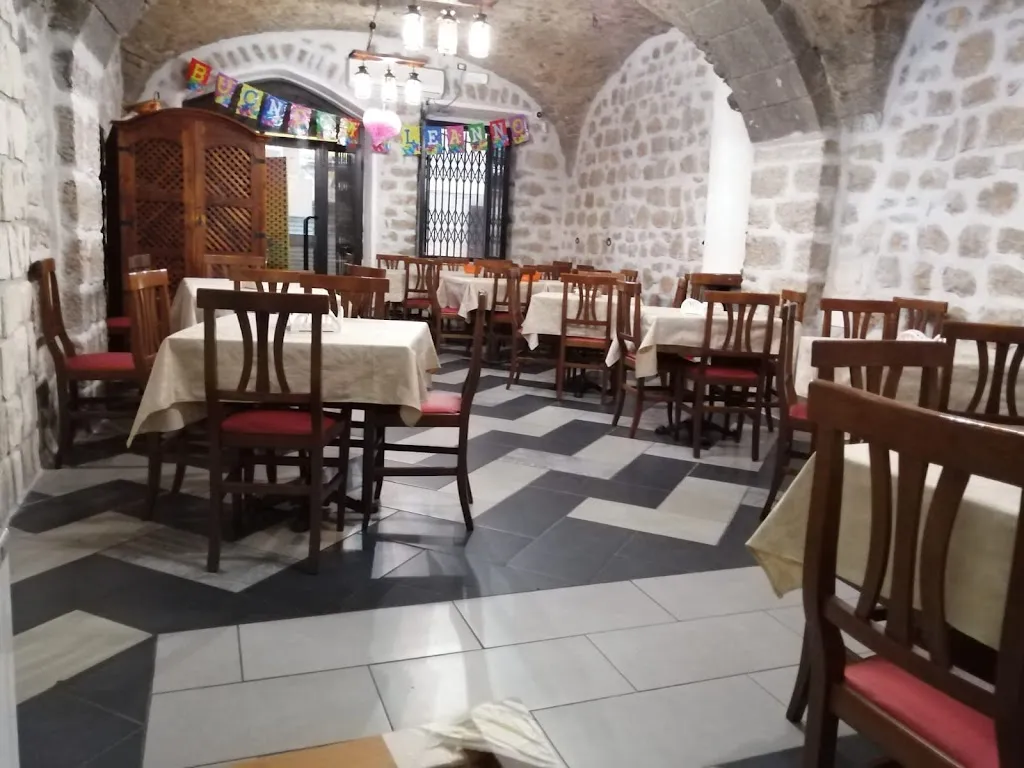 BRIGANTE'S restaurant in Villa Santo Stefano