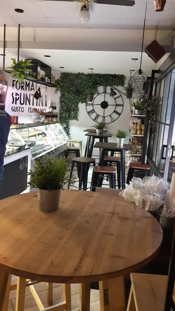 Saporito Roma restaurant in Vitinia