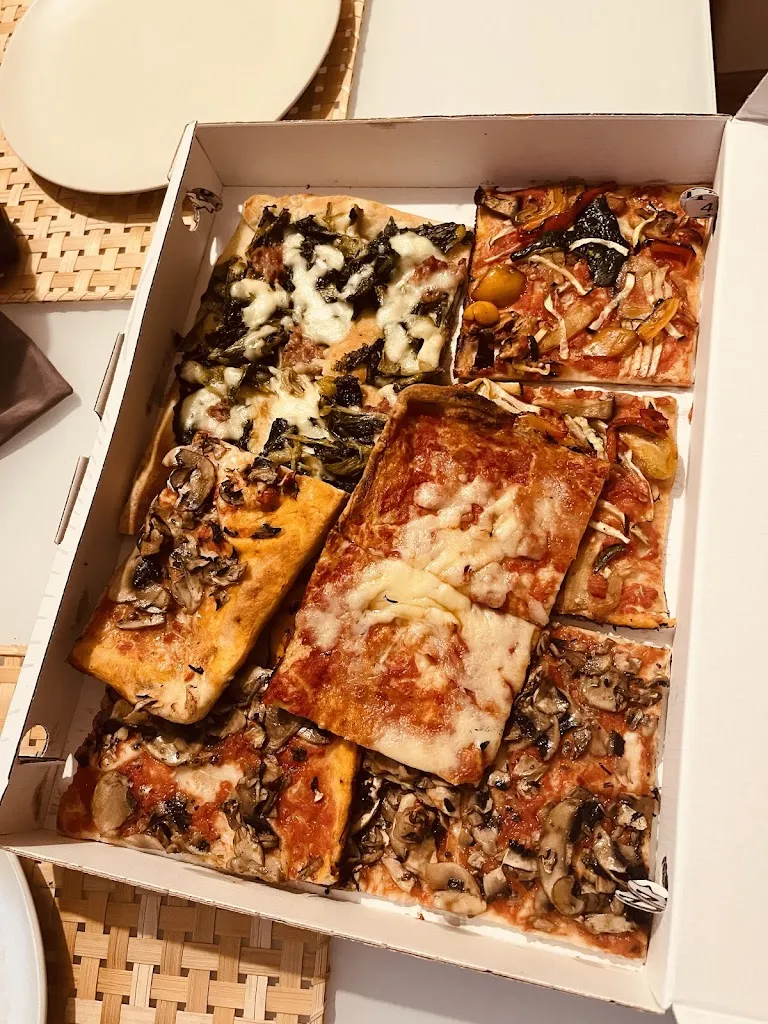 Jan Loos_Pizza Rustica_Vitinia_review