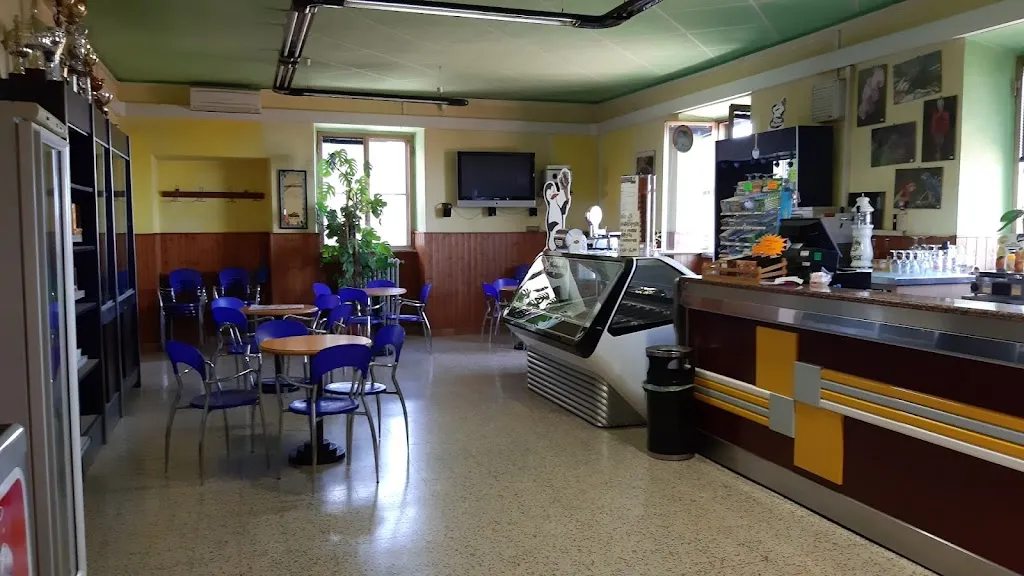 Le Mosse. Bar-Gelateria-Tabaccheria_Zepponami_slider_image_2