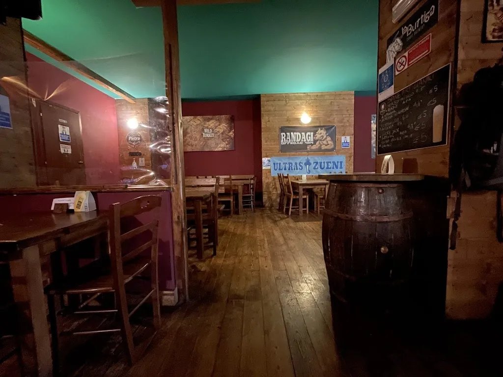 Pub la Taverna dei Peccatori restaurant in Albisola Superiore