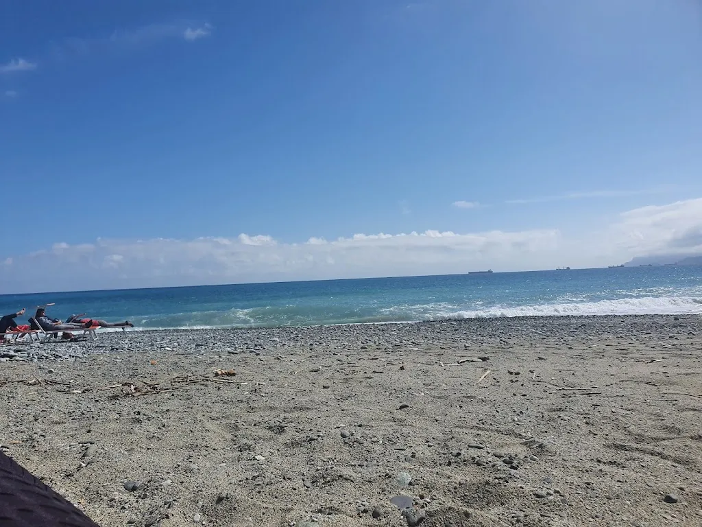 Veronica Rossi_L'angolo Azzurro_Albisola Superiore_recensione