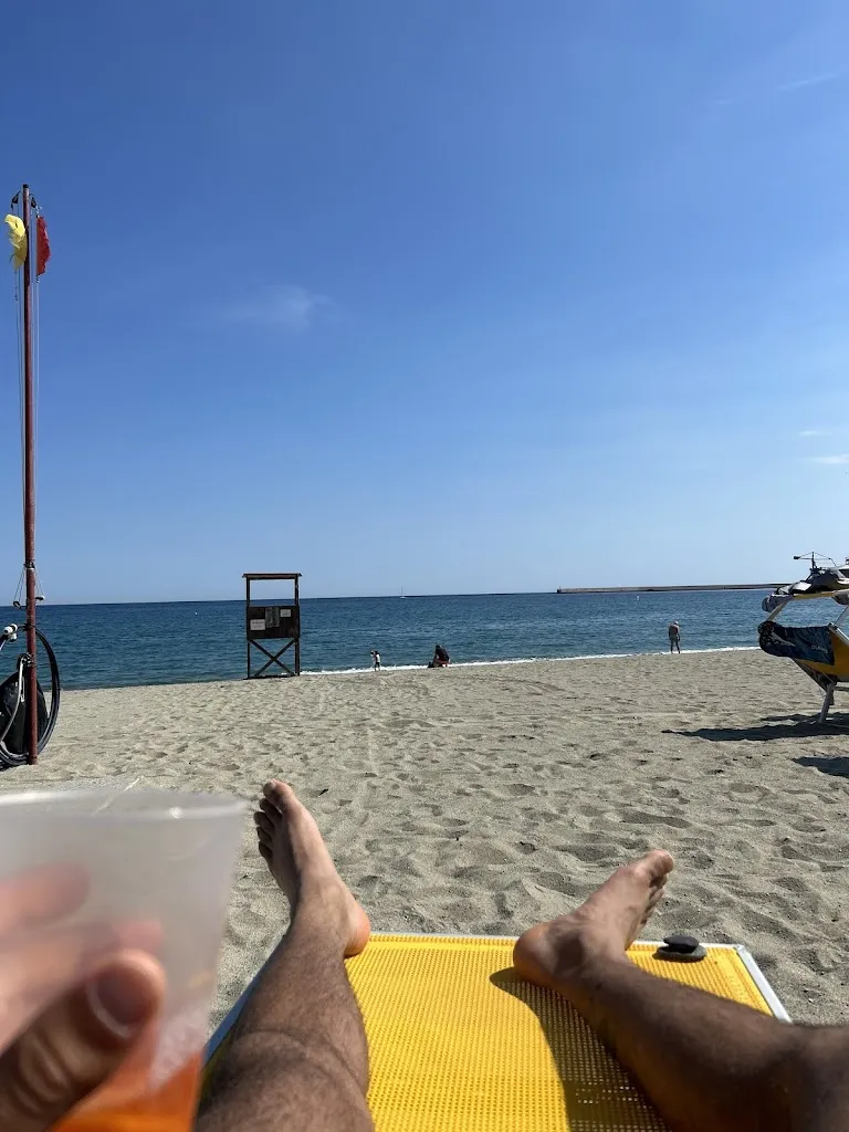 Nishaan Dulay_Soleluna Beach Village_Albisola Superiore_recensione