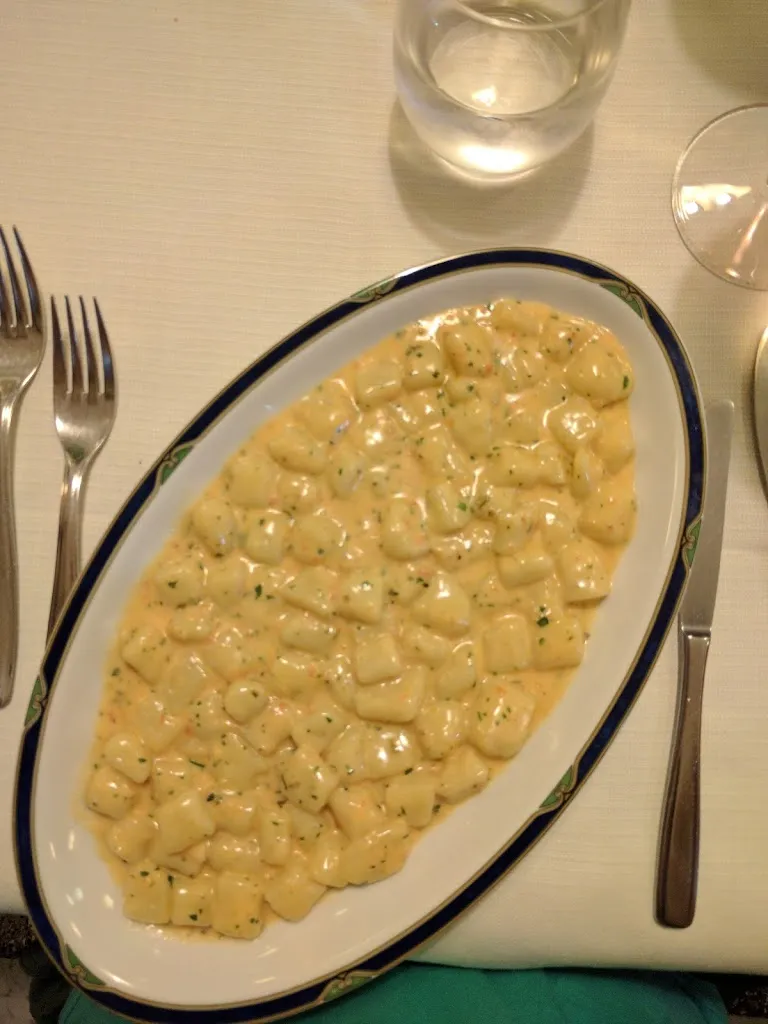 Lukas Elmer_La Caravella_Albisola Superiore_review