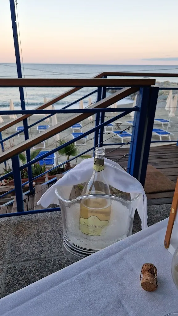 Antonello Giovanola_Bagni Lido Della Palma_Albisola Superiore_reseña