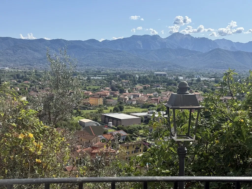 Rebecca Wanderer_Altera House_Ameglia_review