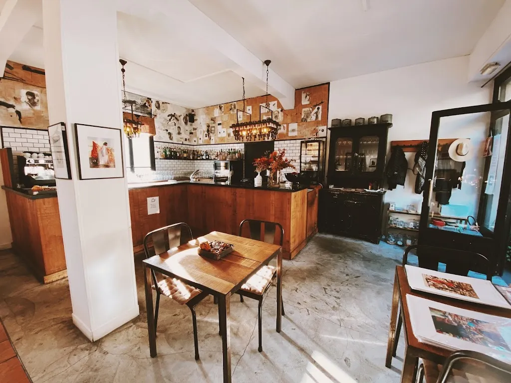 Apricus Osteria & Bar restaurant in Apricale