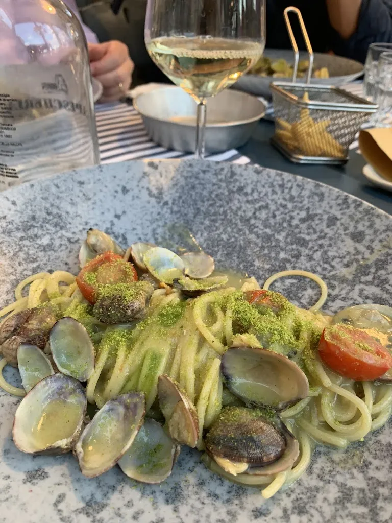 Louise Gutteridge_L'apescheria_Alassio_review