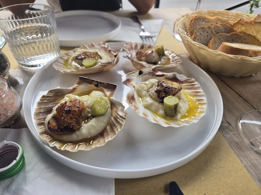 Valdemaras Narkovicius_Bar Trattoria Ristorante Lunaserena_Alassio_review