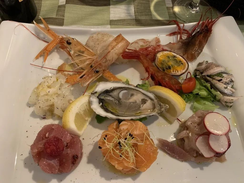 Frank Schneider_Atipico Ristorante Cruderia_Alassio_reseña