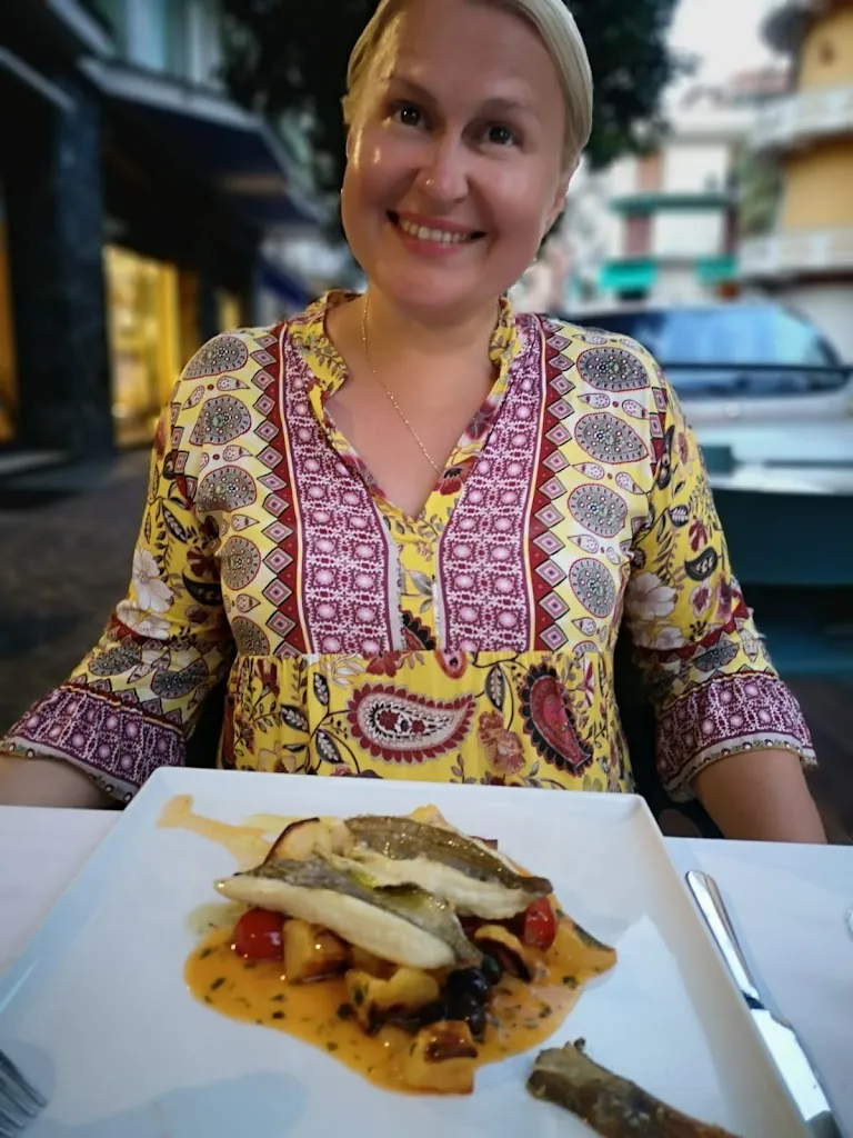 Natalia Bläsi_Atipico Ristorante Cruderia_Alassio_reseña