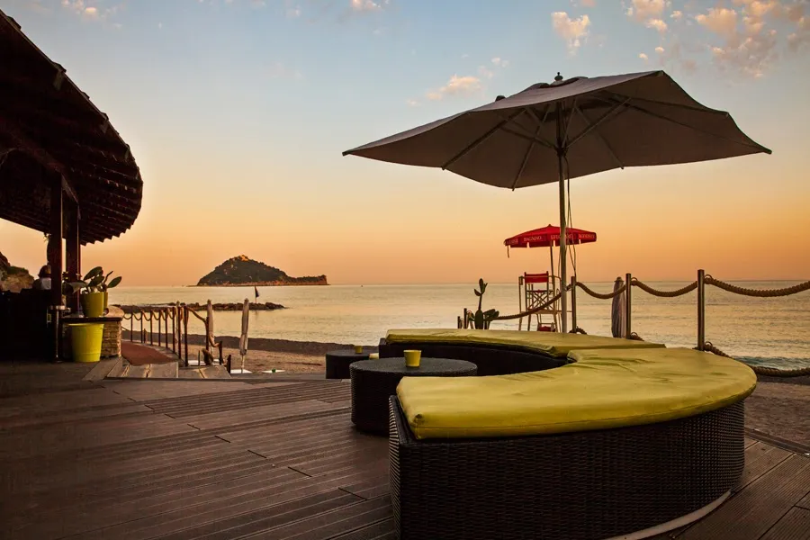 Baba Beach_Alassio_slider_image_3
