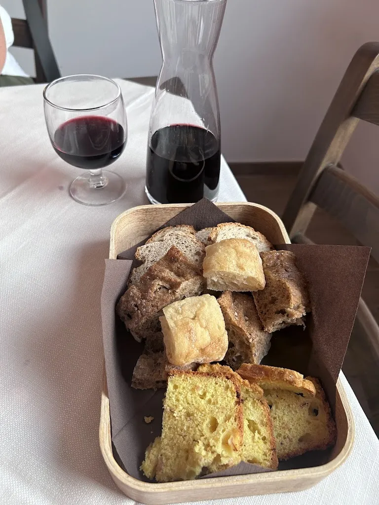 Greg LeBreton_La Montanara_Calascio_review