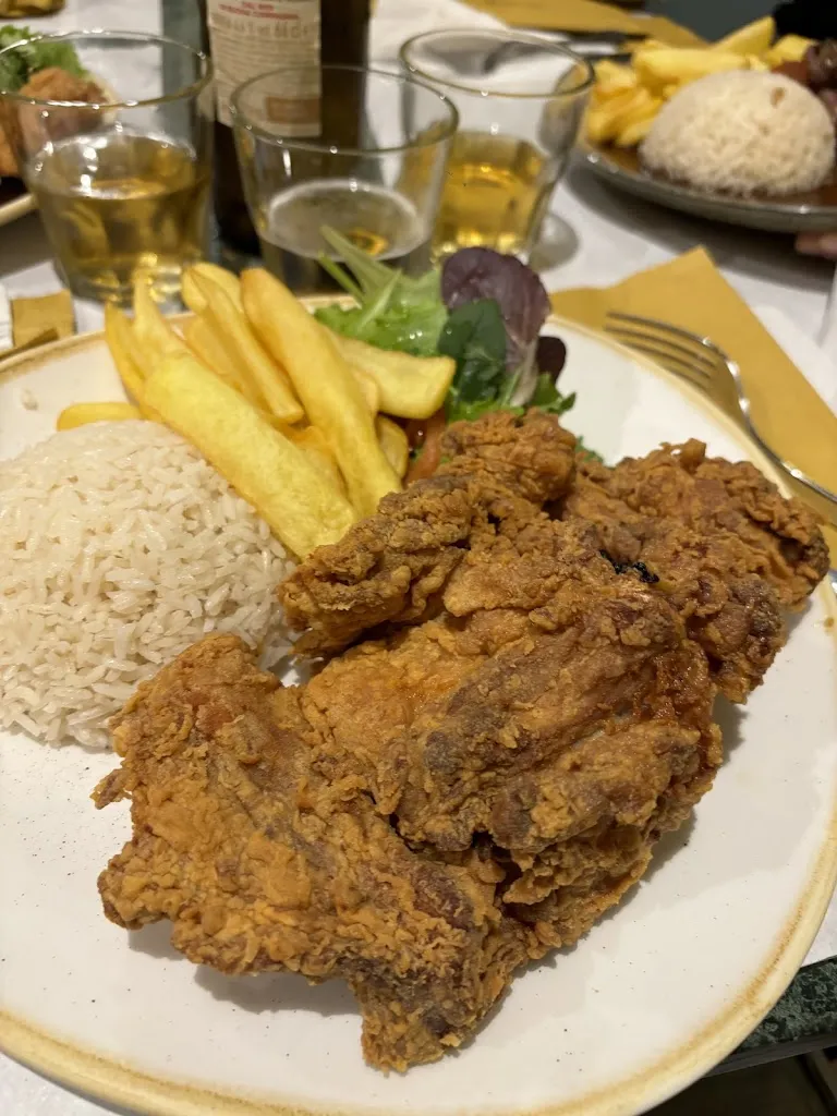 Melanie Torres_Arte & caffè_Alassio_review