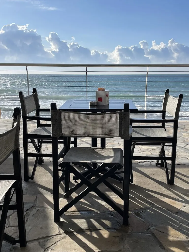 Viktor Sünnemann_Bar La Marinetta spiaggia_Alassio_review
