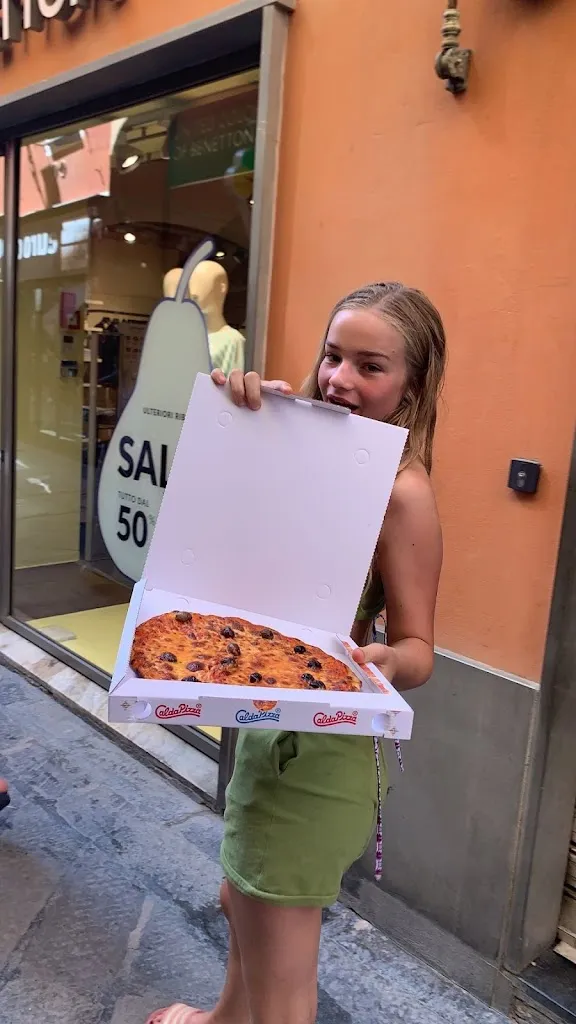 Anouk_Chez David pizzeria street food_Alassio_review