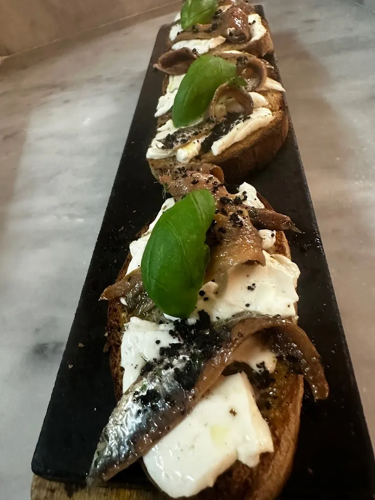 Pizzeria L’Arcolana_Arcola_slider_image_3